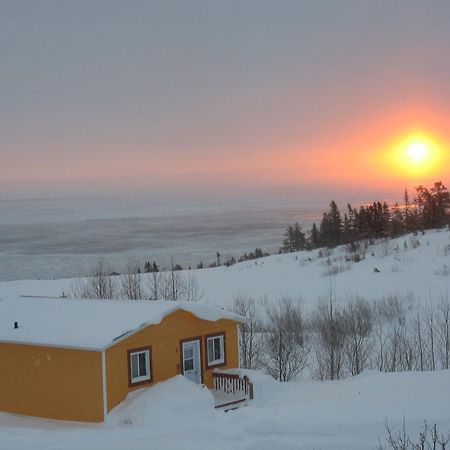 Les Chalets Au Bord De La Mer Les Escoumins Luaran gambar