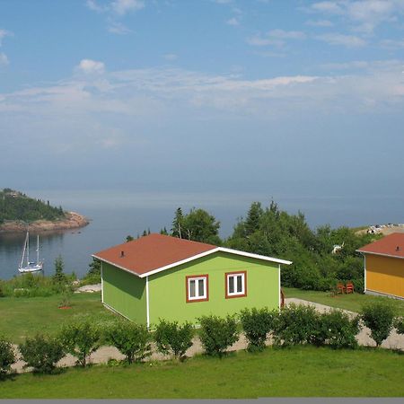Les Chalets Au Bord De La Mer Les Escoumins Luaran gambar