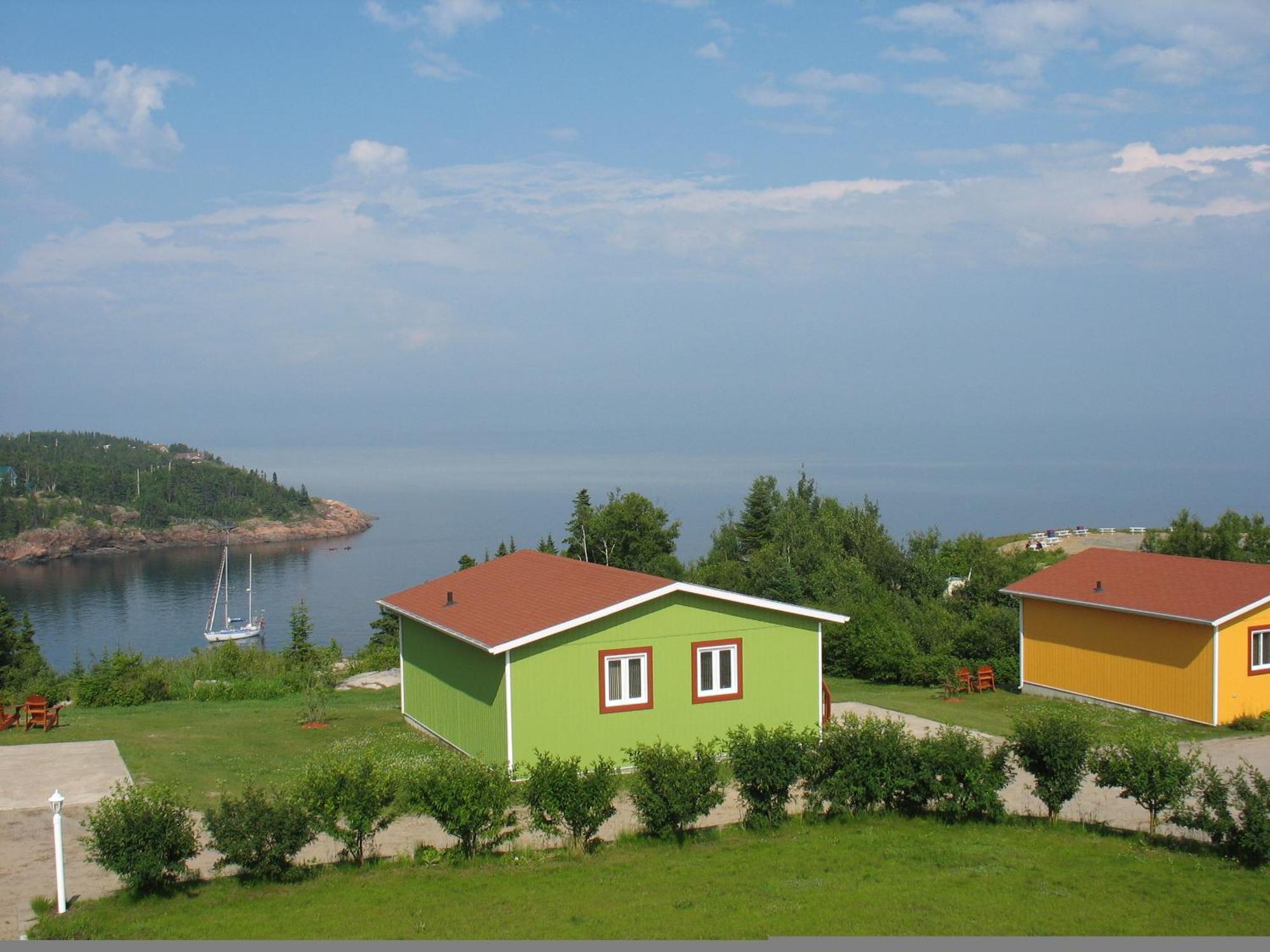 Les Chalets Au Bord De La Mer Les Escoumins Luaran gambar