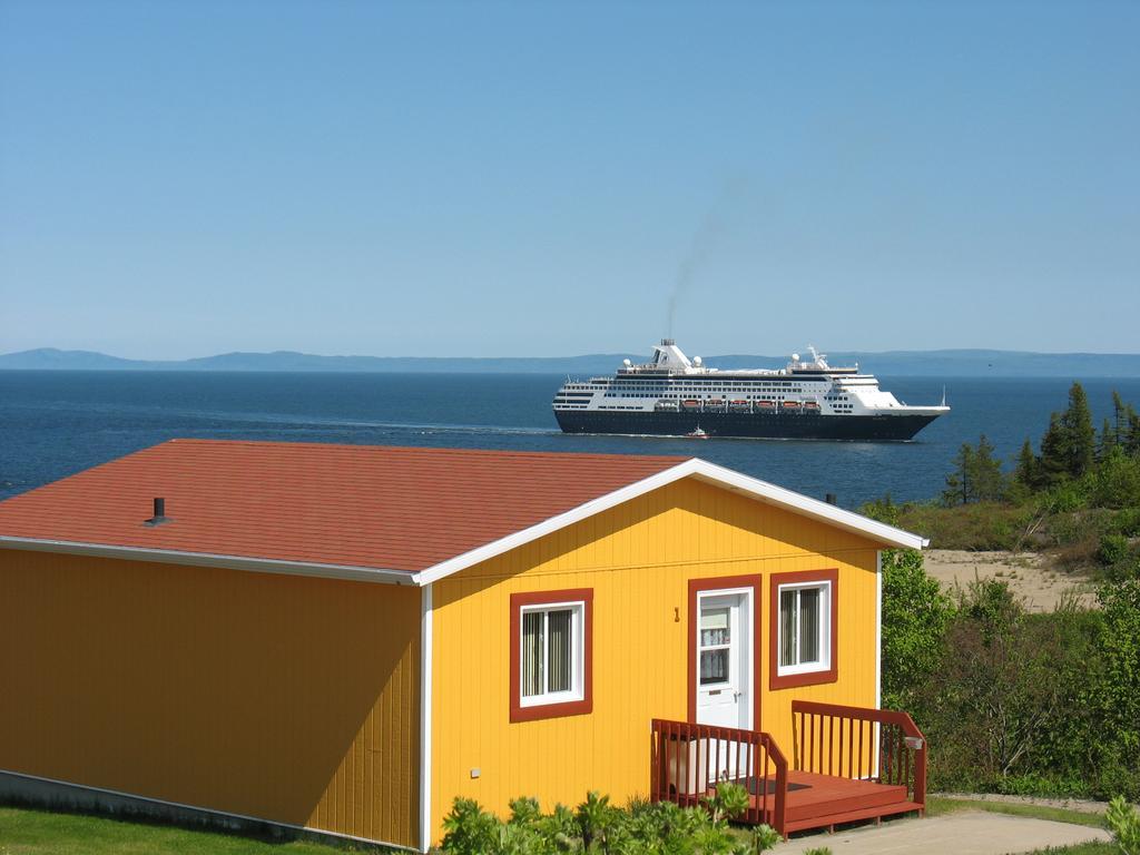 Les Chalets Au Bord De La Mer Les Escoumins Luaran gambar